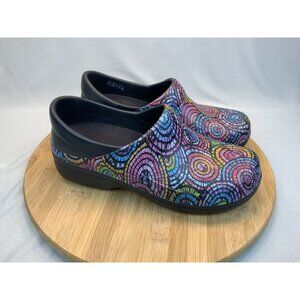 Crocs Clog 7  Neria Pro II Women's Slip Resistant  Bright Circles Black Slip On